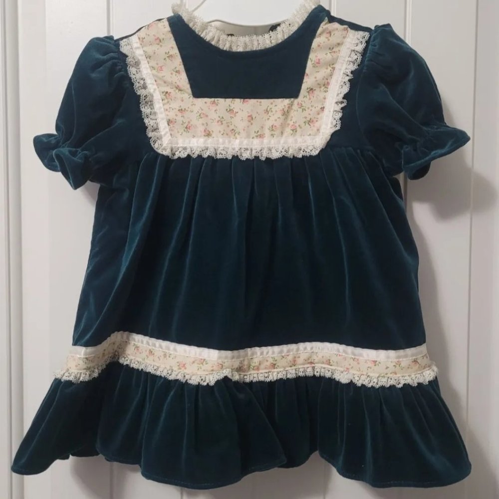 Vintage Dress Green Velvet size 3T baby girl Cinderella St. Patrick's Day Easte